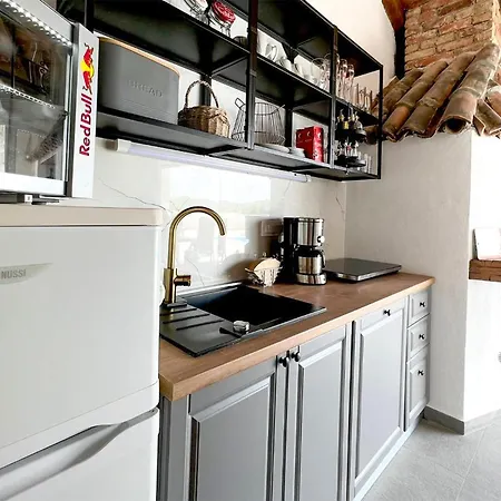 4 Bedroom Cozy In Holiday home Donja Jagodnja