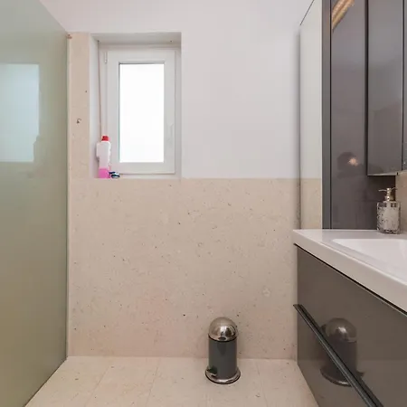 4 Bedroom Cozy In *