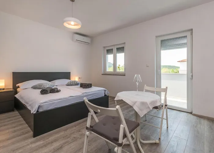 4 Bedroom Cozy In Дом отдыха