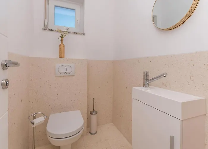 Дом отдыха 4 Bedroom Cozy In *